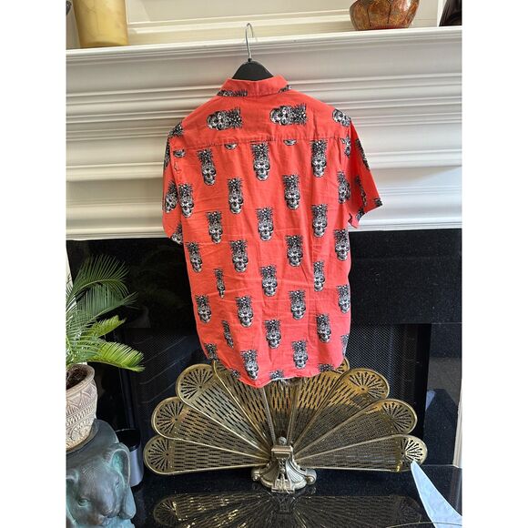 Massive Skull and Crossbone Men's Button Down Coral Shirt Medium - Picture 3 of 3